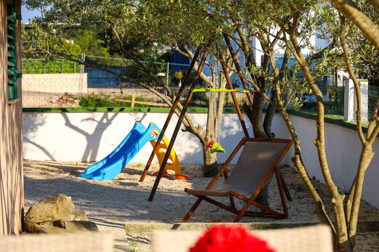 The Florens Residence Near The Beach With The Pool, Bbq And Kids Playground, Zadar Diklo Exterior foto
