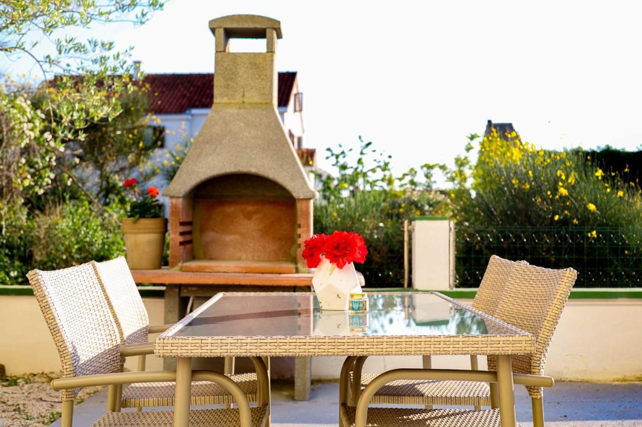 The Florens Residence Near The Beach With The Pool, Bbq And Kids Playground, Zadar Diklo Exterior foto