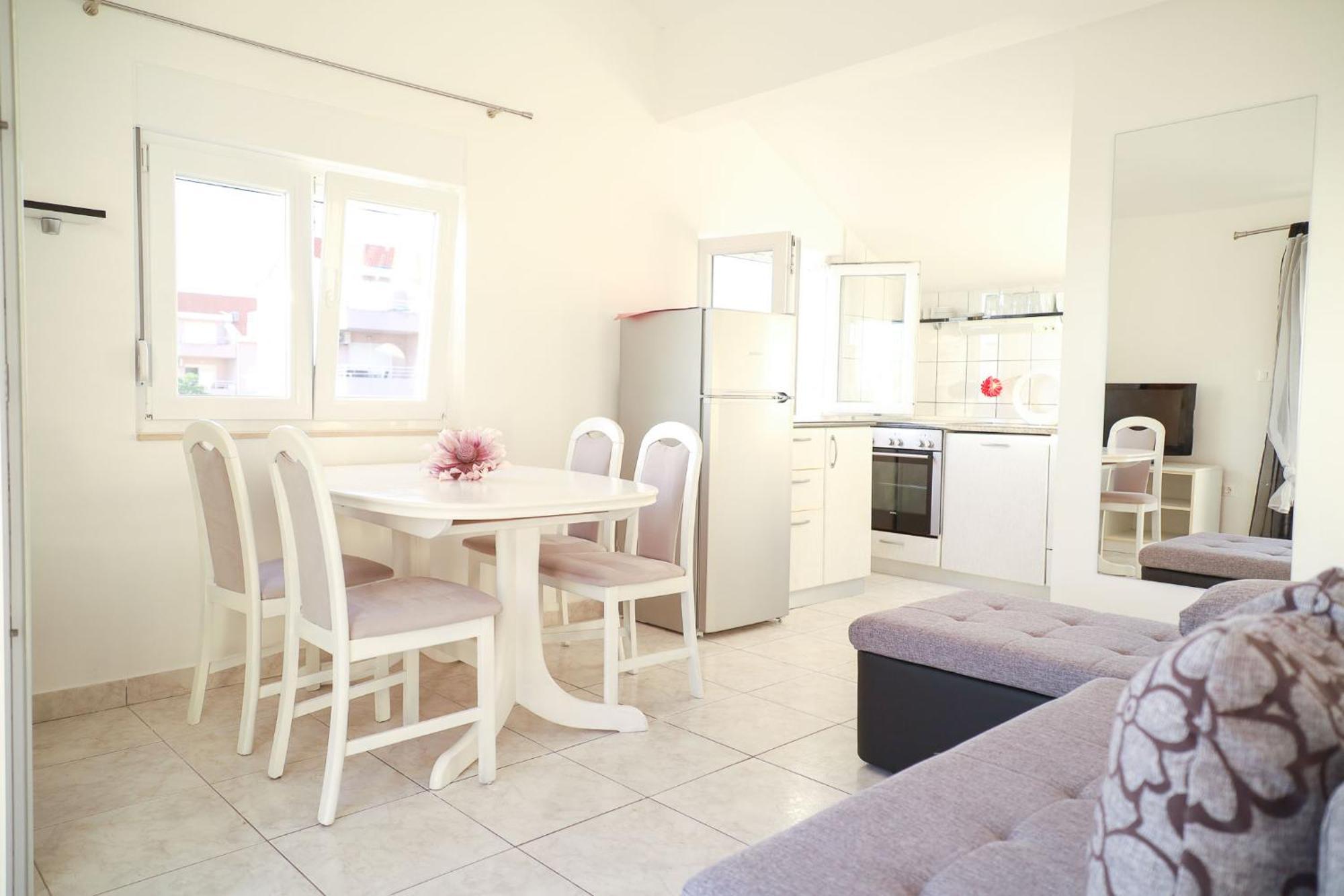 The Florens Residence Near The Beach With The Pool, Bbq And Kids Playground, Zadar Diklo Cameră foto