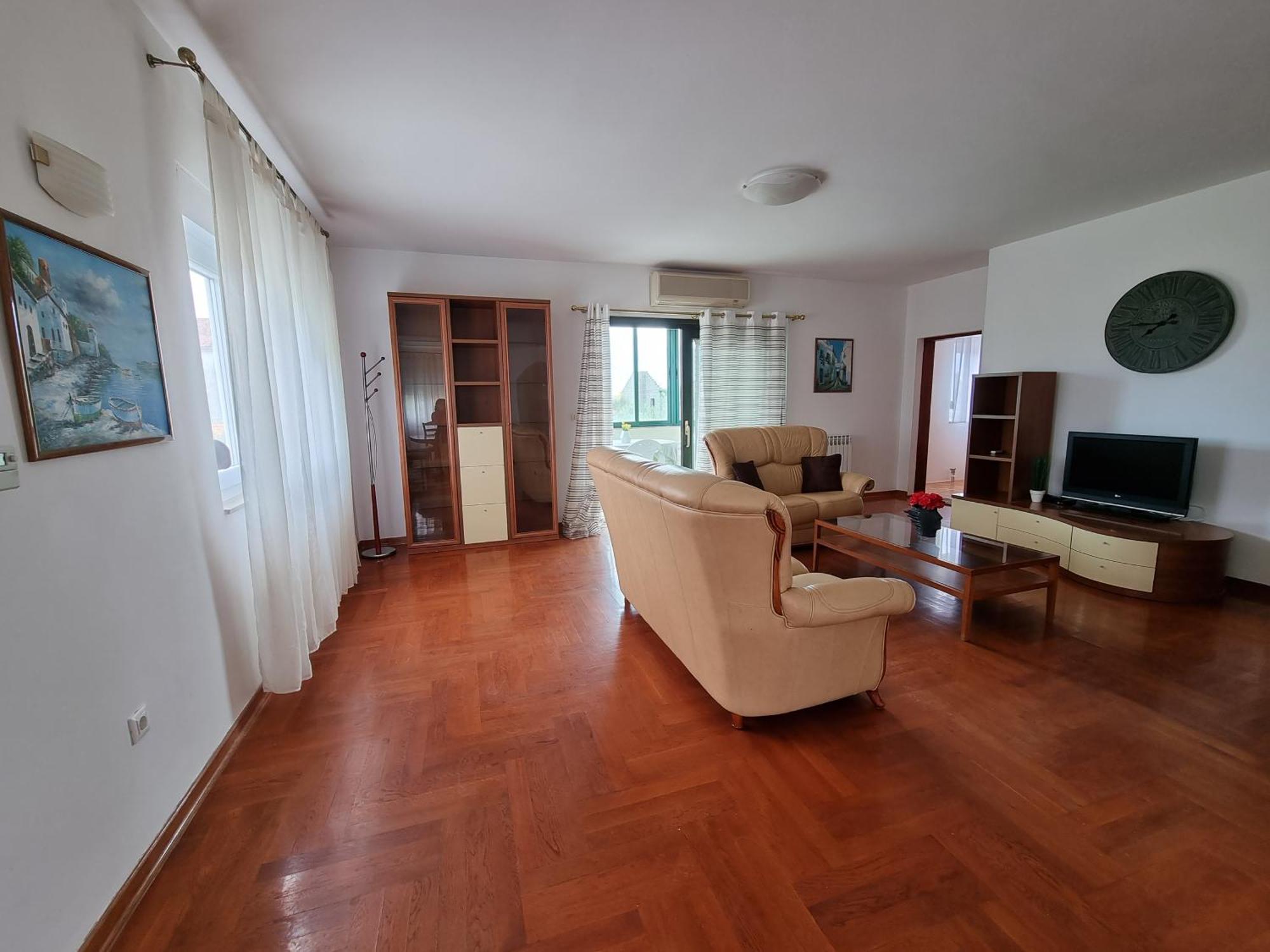 The Florens Residence Near The Beach With The Pool, Bbq And Kids Playground, Zadar Diklo Cameră foto